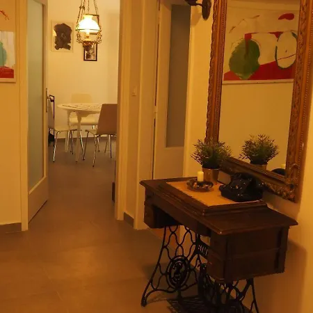 Little Cherry Apartment